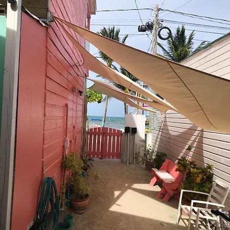 Chila'S Accommodations Caye Caulker Exteriör bild