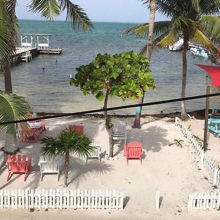 Chila'S Accommodations Caye Caulker Exteriör bild